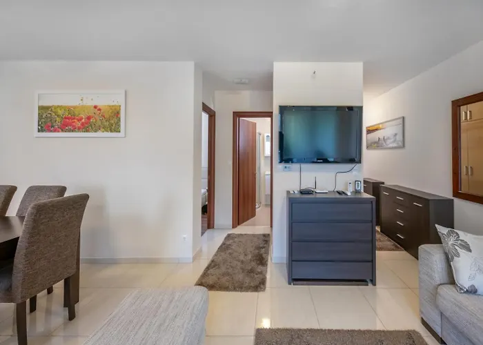 Napsugar 12 By Hellobalatonlelle Apartment